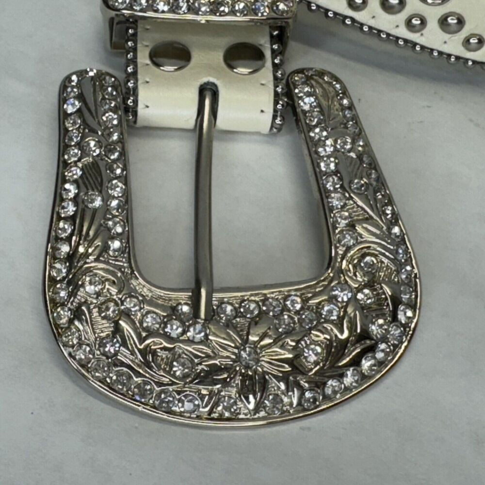 Elegant Silver and Cream Studded Belt - Picture 2 of 8
